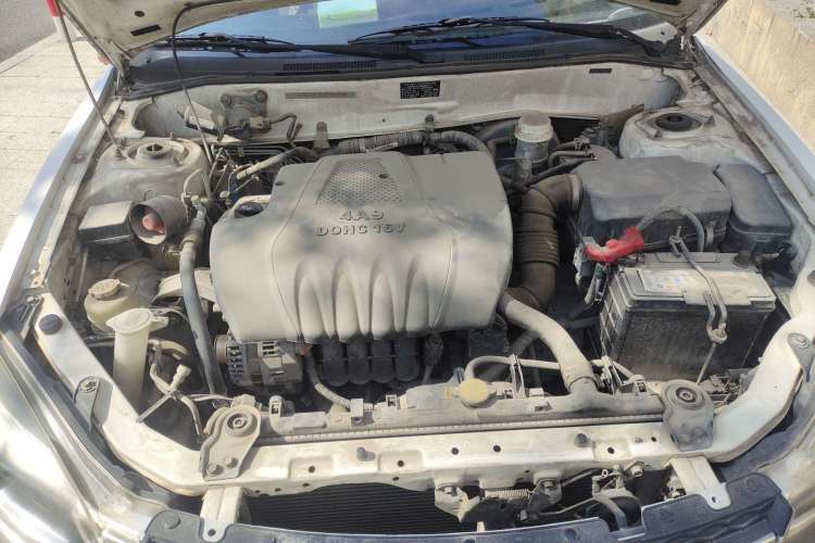 Used Soueast V3 Lingyue 2015 1.5L AMT Happiness Edition Engine Bay