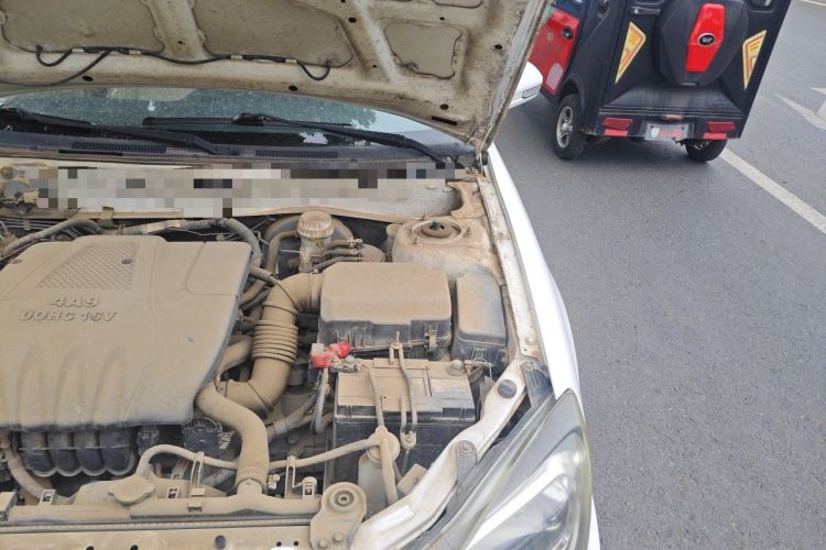 Used Soueast V3 Lingyue 2015 1.5L Manual Happiness Edition Engine Bay Left