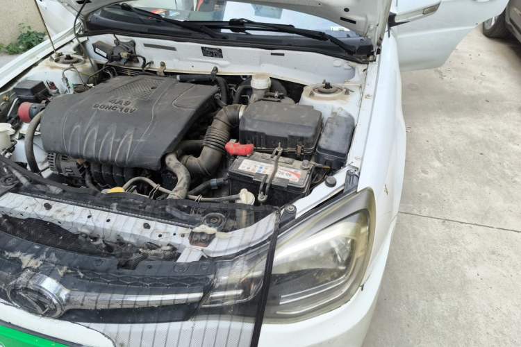 Used Soueast V3 Lingyue 2015 1.5L Manual Happiness Edition Engine Bay Left