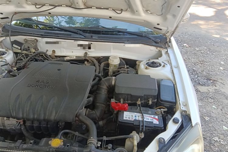 Used Soueast V3 Lingyue 2015 1.5L Manual Style Edition Engine Bay Left