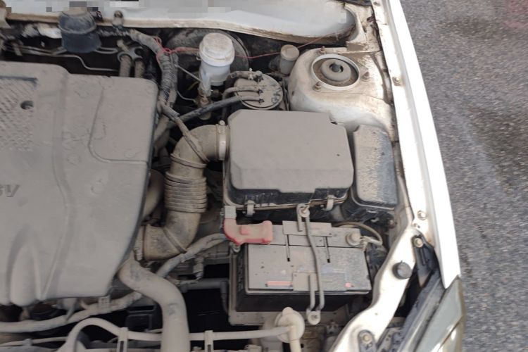 Used Soueast V3 Lingyue 2015 1.5L Manual Happiness Edition Engine Bay Left