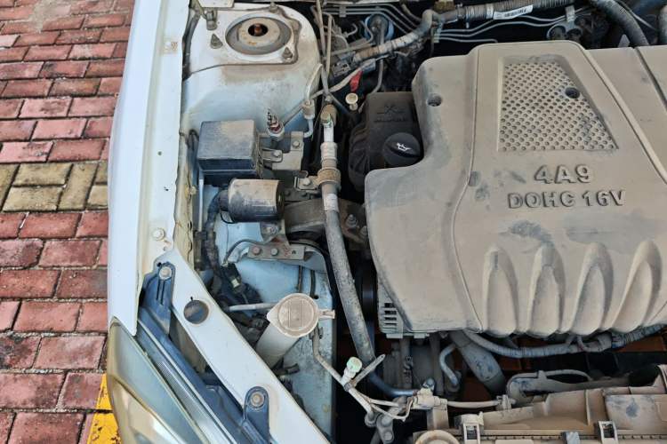 Used Soueast V3 Lingyue 2015 1.5L Manual Style Edition Engine Bay Right