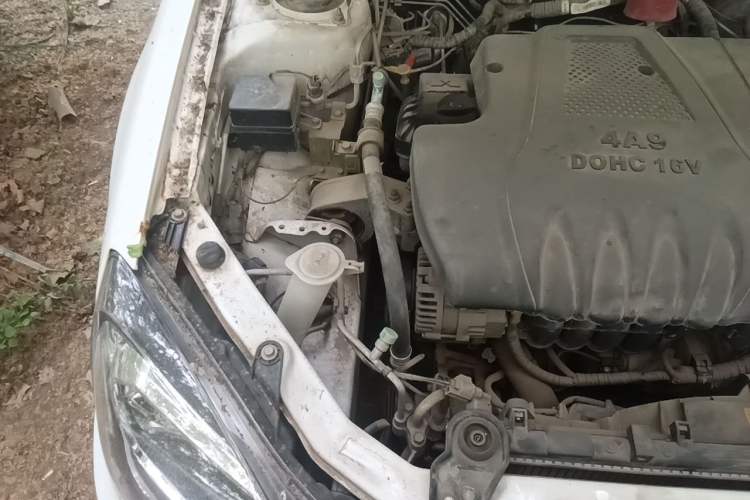 Used Soueast V3 Lingyue 2015 1.5L Manual Happiness Edition Engine Bay Right