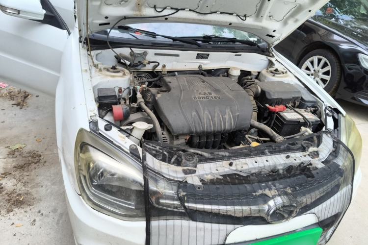 Used Soueast V3 Lingyue 2015 1.5L Manual Happiness Edition Engine Bay Right