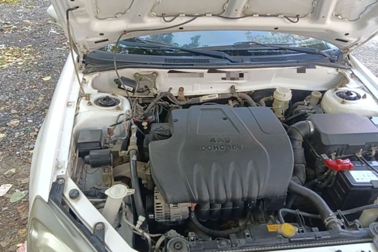 Used Soueast V3 Lingyue 2015 1.5L Manual Style Edition Engine Bay Right