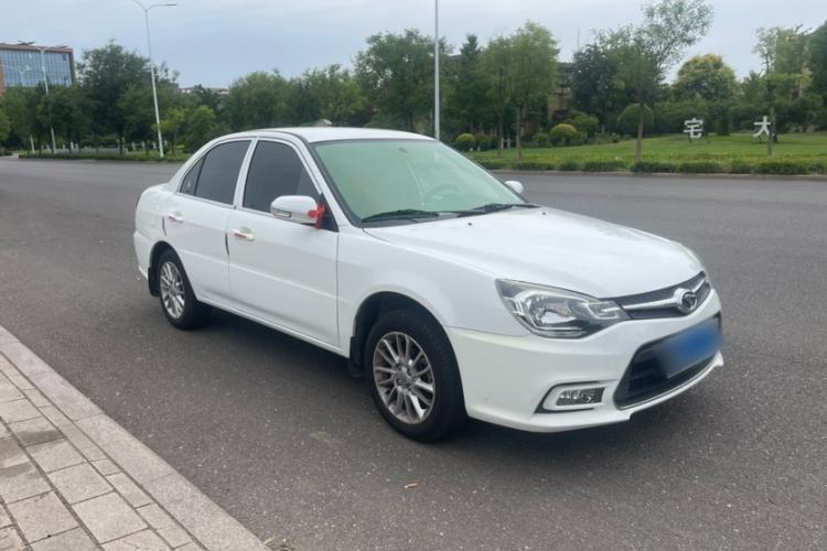 Used Soueast V3 Lingyue 2015 1.5L Manual Happiness Edition Exterior 1