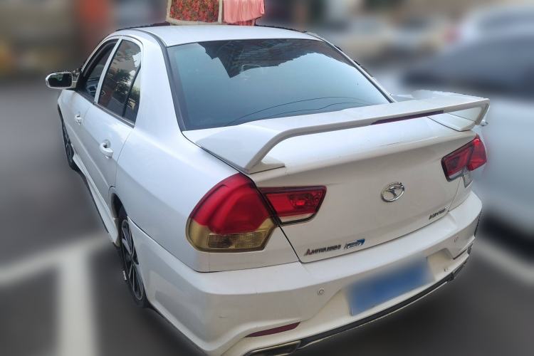 Used Soueast V3 Lingyue 2015 1.5L Manual Style Edition Exterior 3