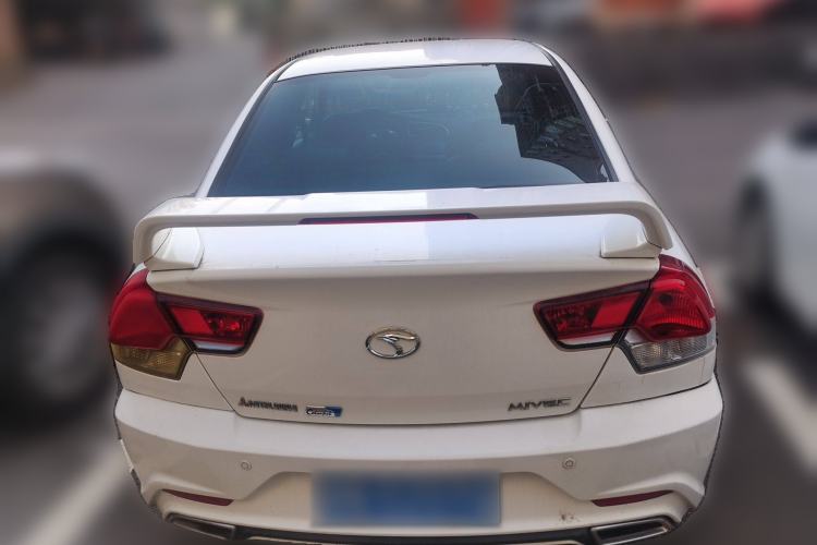 Used Soueast V3 Lingyue 2015 1.5L Manual Style Edition Exterior 4
