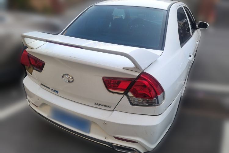 Used Soueast V3 Lingyue 2015 1.5L Manual Style Edition Exterior 5