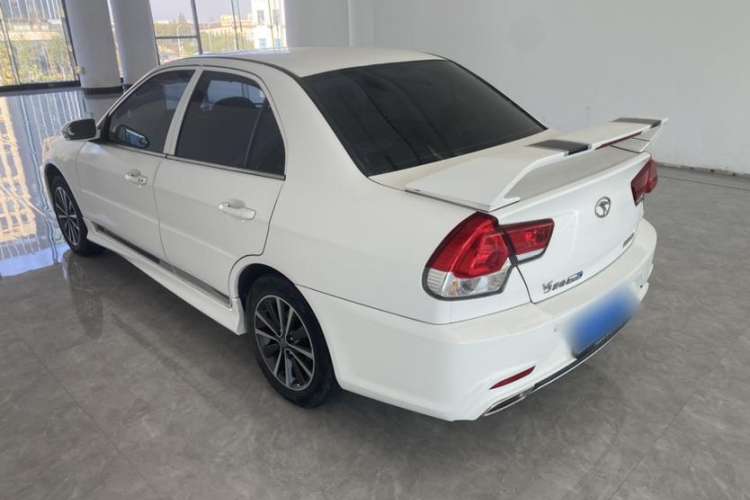 Used Soueast V3 Lingyue 2015 1.5L Manual Style Edition Exterior 5
