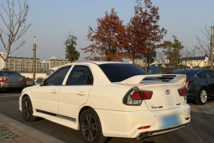 Used Soueast V3 Lingyue 2015 1.5L Manual Style Edition Exterior 5