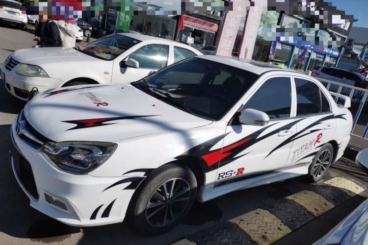 Used Soueast V3 Lingyue 2015 1.5L Manual Style Edition Exterior 5