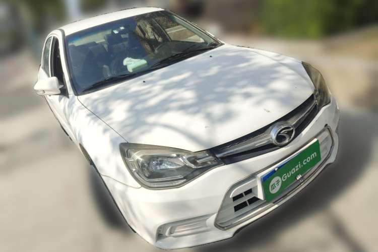 Used Soueast V3 Lingyue 2015 1.5L AMT Happiness Edition Front Right 45 Deg