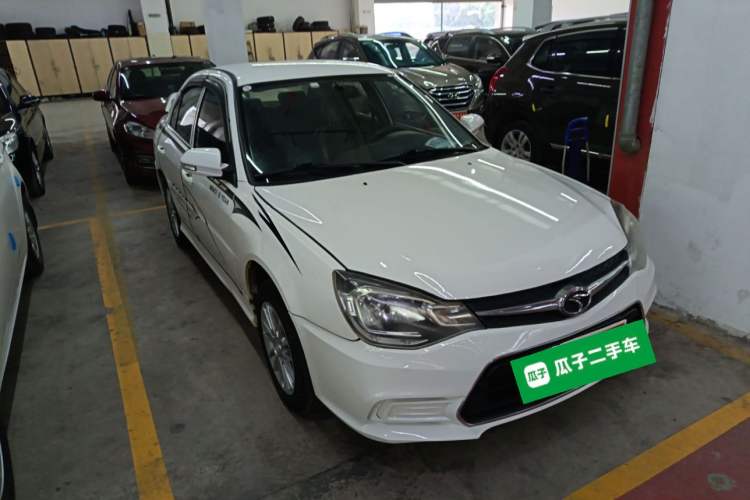 Used Soueast V3 Lingyue 2015 1.5L AMT Happiness Edition Front Right 45 Deg