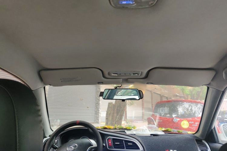 Used Soueast V3 Lingyue 2015 1.5L AMT Happiness Edition Headliner
