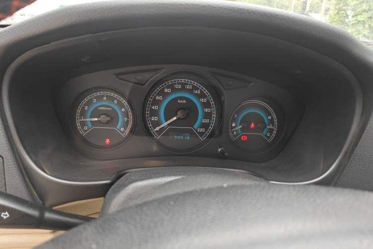 Used Soueast V3 Lingyue 2015 1.5L Manual Happiness Edition Instrument Cluster