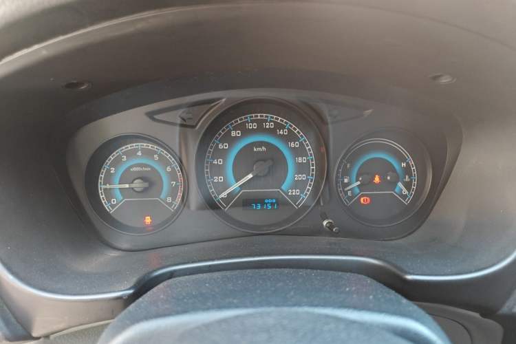 Used Soueast V3 Lingyue 2015 1.5L Manual Style Edition Instrument Cluster