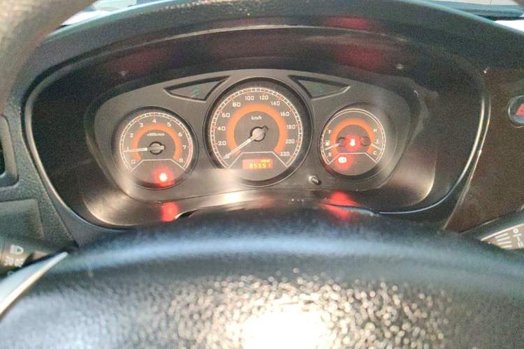 Used Soueast V3 Lingyue 2015 1.5L Manual Smart Edition Instrument Cluster