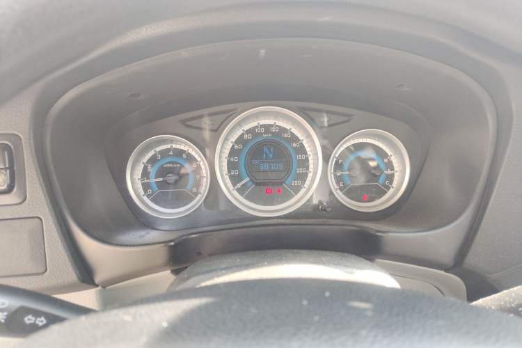 Used Soueast V3 Lingyue 2015 1.5L AMT Happiness Edition Instrument Cluster