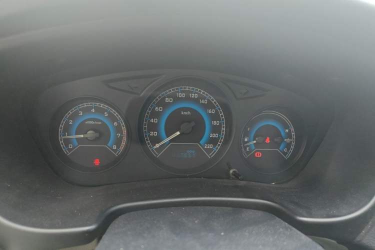 Used Soueast V3 Lingyue 2015 1.5L Manual Style Edition Instrument Cluster