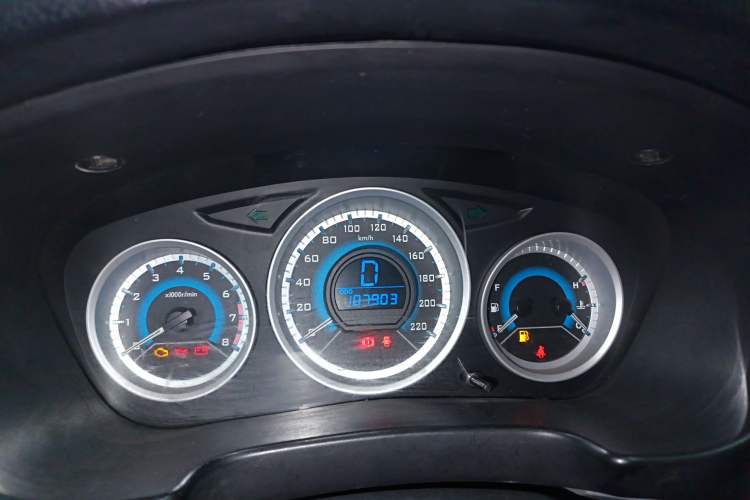 Used Soueast V3 Lingyue 2015 1.5L AMT Happiness Edition Instrument Cluster