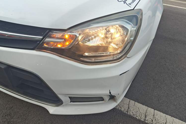 Used Soueast V3 Lingyue 2015 1.5L Manual Happiness Edition Left Front Headlight