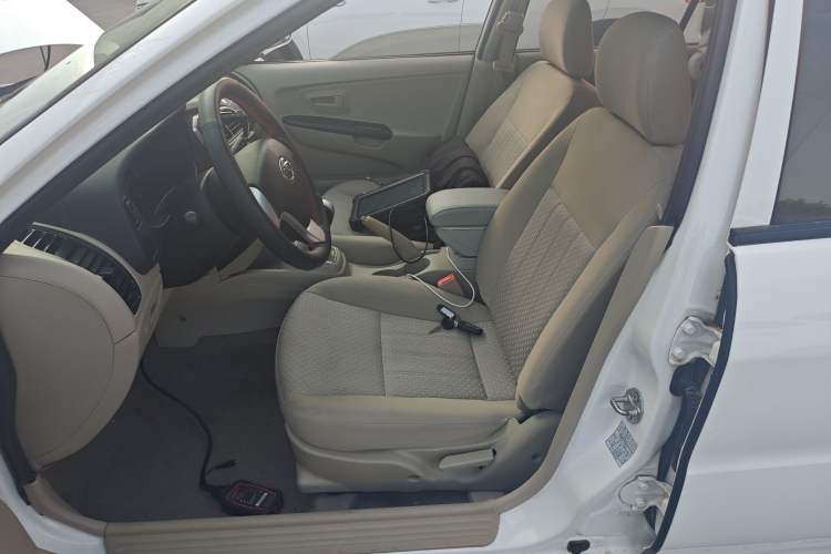 Used Soueast V3 Lingyue 2015 1.5L Manual Happiness Edition Left Front Seat