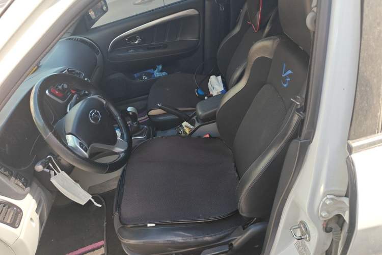 Used Soueast V3 Lingyue 2015 1.5L Manual Style Edition Left Front Seat