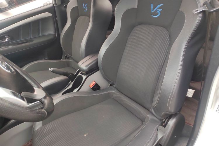 Used Soueast V3 Lingyue 2015 1.5L Manual Style Edition Left Front Seat
