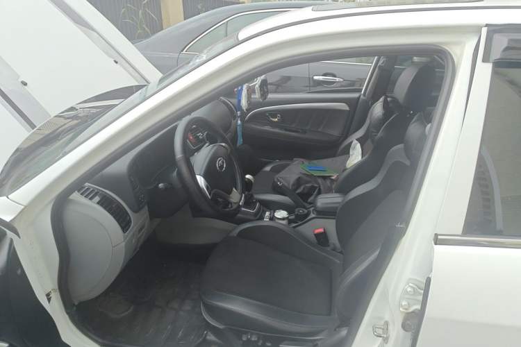 Used Soueast V3 Lingyue 2015 1.5L Manual Style Edition Left Front Seat