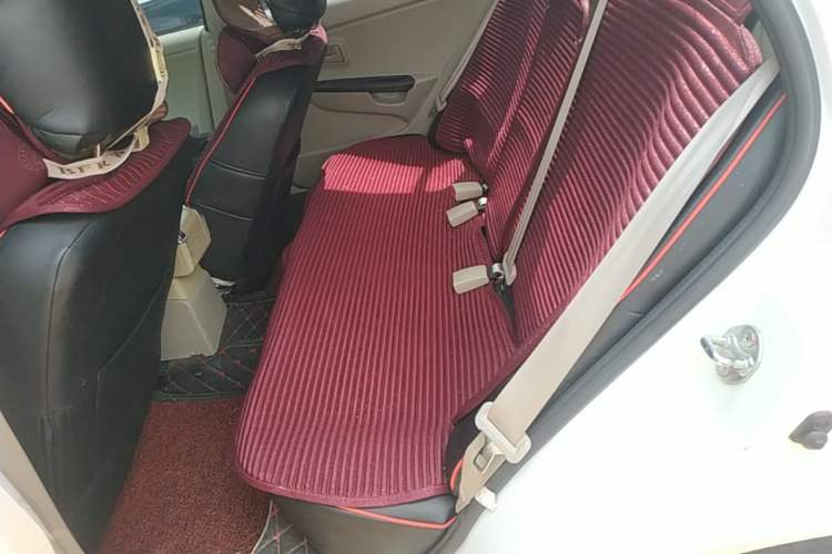Used Soueast V3 Lingyue 2015 1.5L Manual Happiness Edition Left Rear Seat