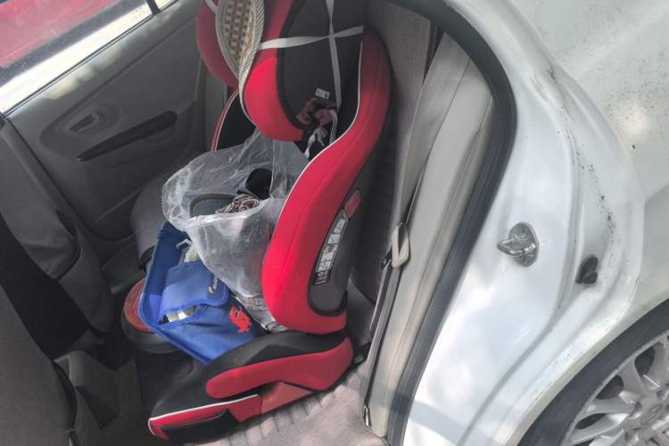 Used Soueast V3 Lingyue 2015 1.5L Manual Happiness Edition Left Rear Seat