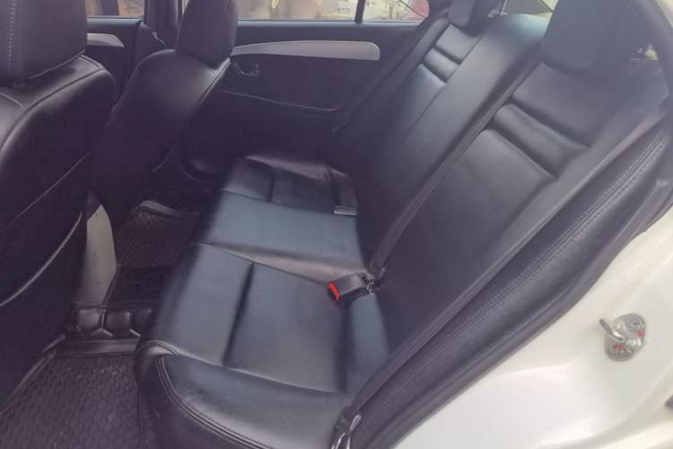 Used Soueast V3 Lingyue 2015 1.5L Manual Style Edition Left Rear Seat