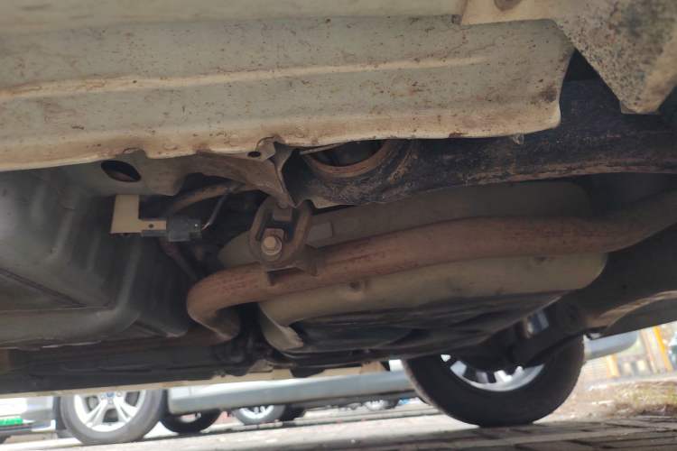 Used Soueast V3 Lingyue 2015 1.5L Manual Style Edition Left Side Sill