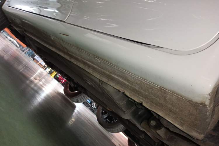Used Soueast V3 Lingyue 2015 1.5L Manual Happiness Edition Left Side Sill