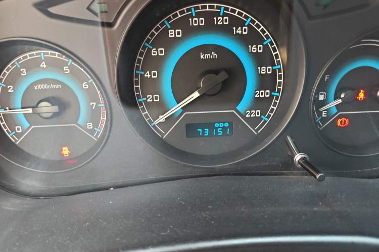 Used Soueast V3 Lingyue 2015 1.5L Manual Style Edition Odometer Close Up