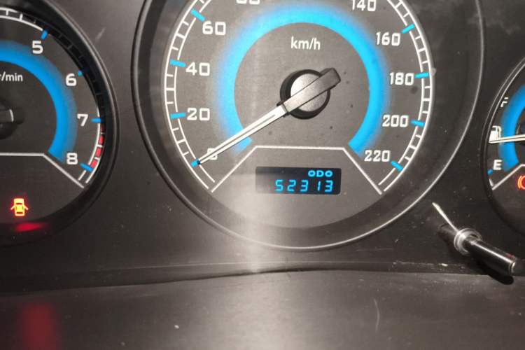 Used Soueast V3 Lingyue 2015 1.5L Manual Style Edition Odometer Close Up