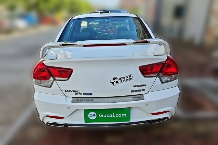 Used Soueast V3 Lingyue 2015 1.5L Manual Style Edition Rear