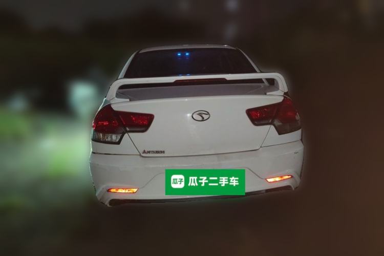 Used Soueast V3 Lingyue 2015 1.5L Manual Happiness Edition Rear
