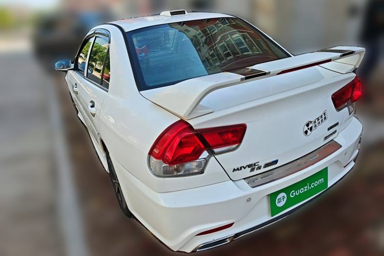 Used Soueast V3 Lingyue 2015 1.5L Manual Style Edition Rear Left 45 Deg