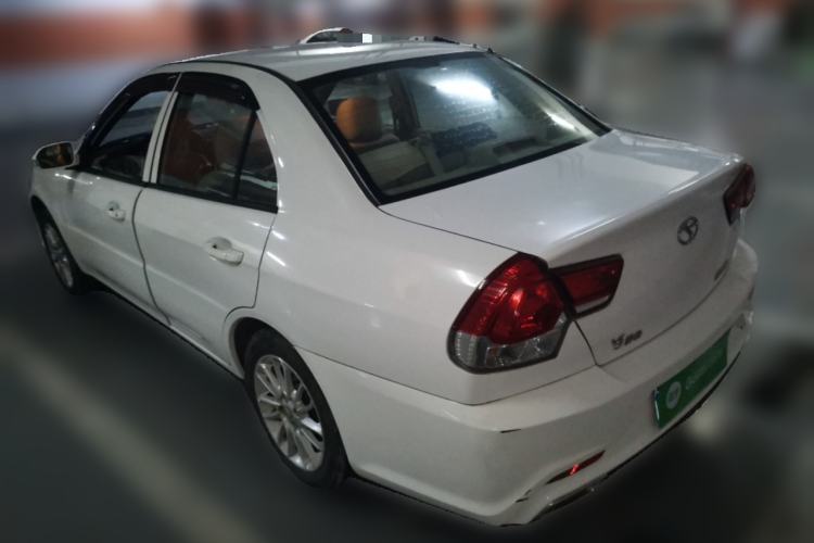 Used Soueast V3 Lingyue 2015 1.5L Manual Happiness Edition Rear Left 45 Deg