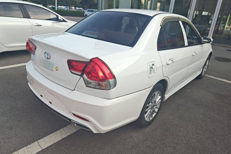 Used Soueast V3 Lingyue 2015 1.5L Manual Happiness Edition Rear Right 45 Deg