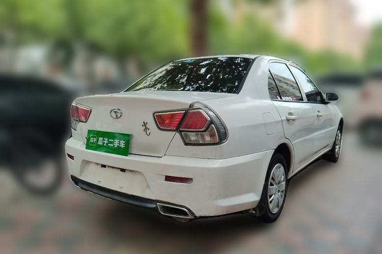 Used Soueast V3 Lingyue 2015 1.5L Manual Smart Edition Rear Right 45 Deg