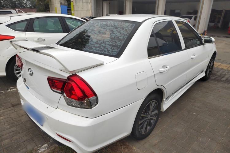 Used Soueast V3 Lingyue 2015 1.5L Manual Style Edition Rear Right 45 Deg