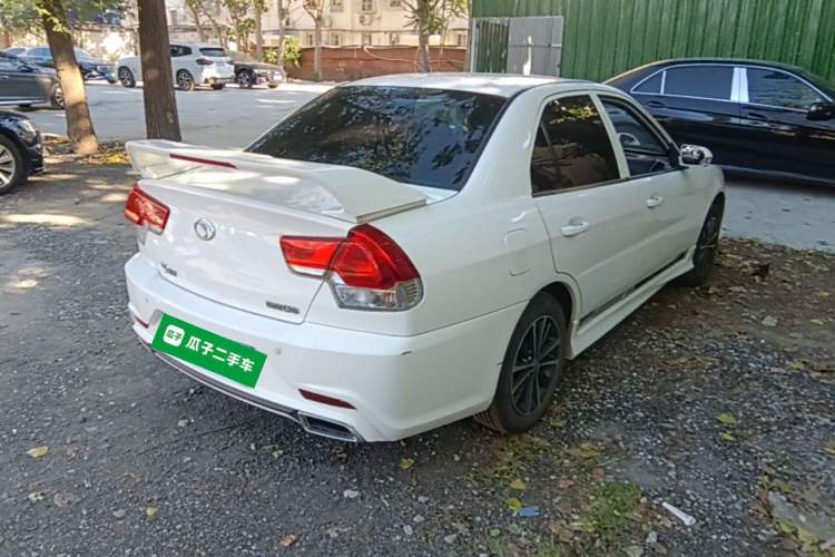 Used Soueast V3 Lingyue 2015 1.5L Manual Style Edition Rear Right 45 Deg