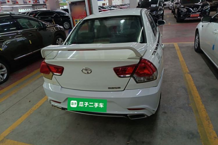 Used Soueast V3 Lingyue 2015 1.5L AMT Happiness Edition Rear