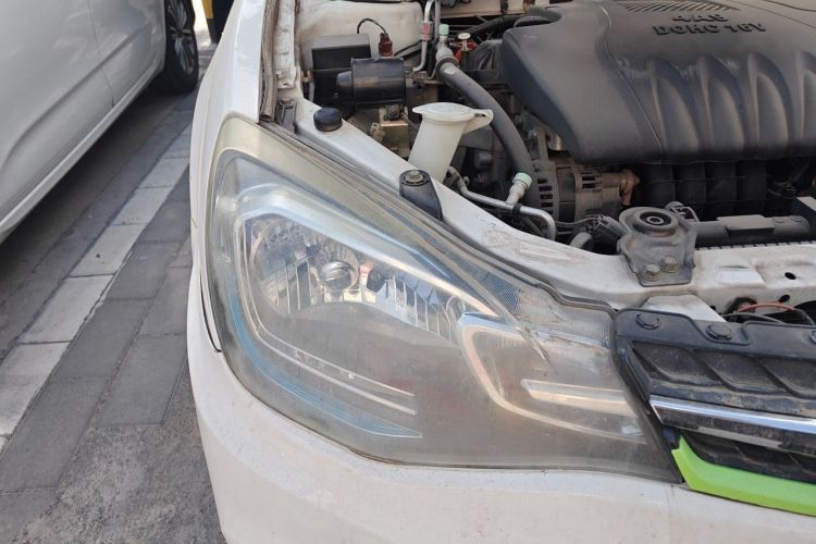 Used Soueast V3 Lingyue 2015 1.5L Manual Style Edition Right Front Headlight