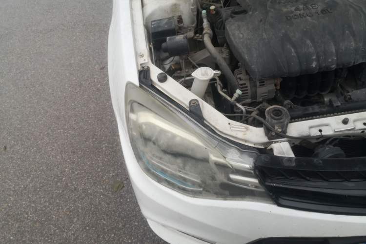 Used Soueast V3 Lingyue 2015 1.5L Manual Style Edition Right Front Headlight