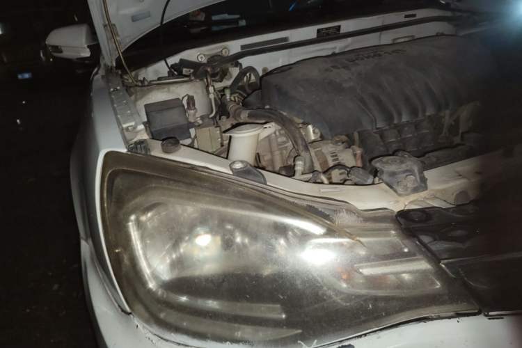 Used Soueast V3 Lingyue 2015 1.5L Manual Happiness Edition Right Front Headlight