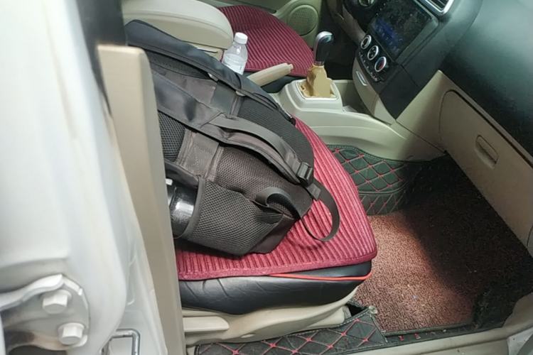 Used Soueast V3 Lingyue 2015 1.5L Manual Happiness Edition Right Front Seat